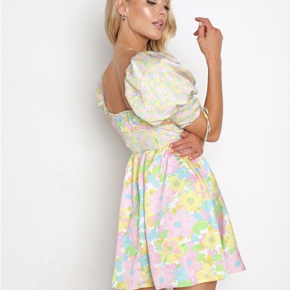 Floral Puff-Sleeve Babydoll Dress in Pastel Pink - Picture 2 of 5